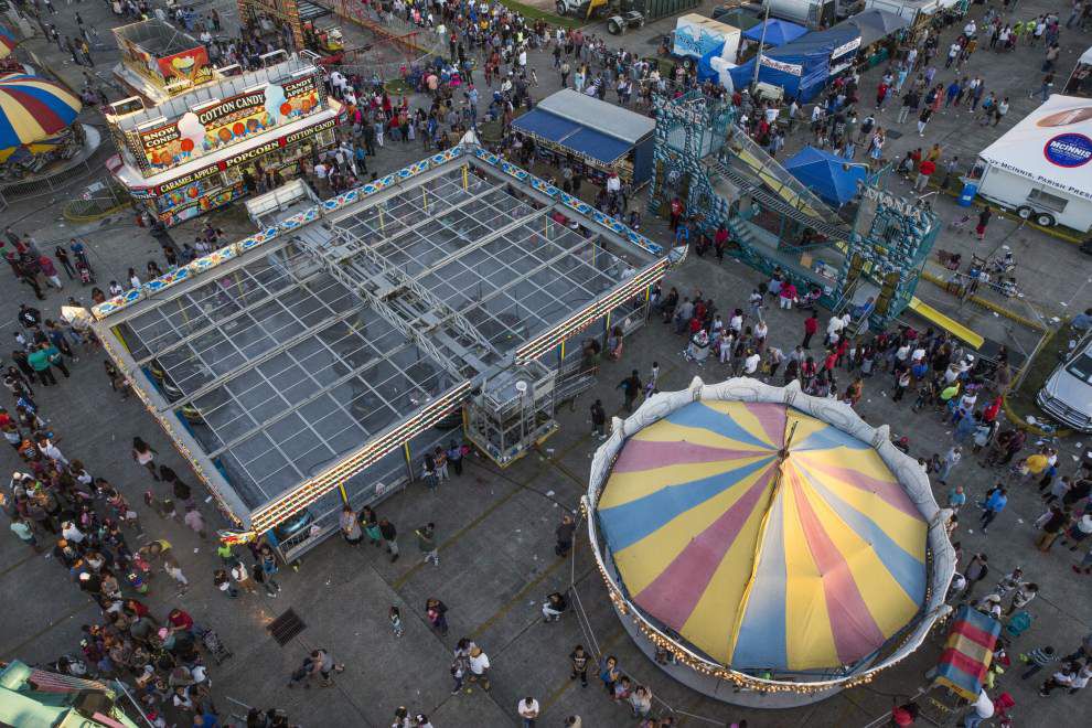 Louisiana Crawfish Festival draws big crowds despite rain _lowres